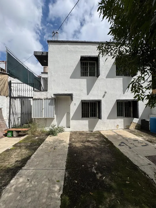 Casa para remodelar en Chapalita con uso de suelo comercial
