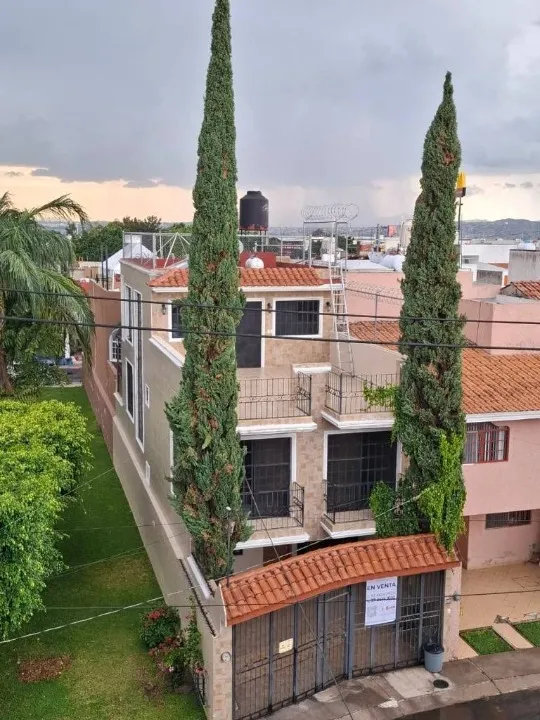 Foto 2 de Casa en venta en MONTE ALBAN, BATALLON DE SAN PATRICIO , Guadalajara
