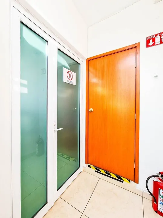 Foto 8 de Casa de uso mixto en venta sobre avenida · Parques de Santa María, Tlaquepaque ·