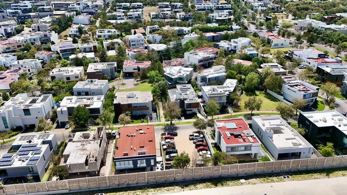 TERRENO EN VENTA EN BOSQUES DE LOS LAGOS