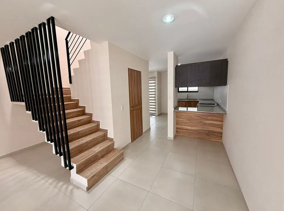 Foto 4 de Casa Nueva en Renta Zona ITESO | 3 Recámaras + Estar de TV
