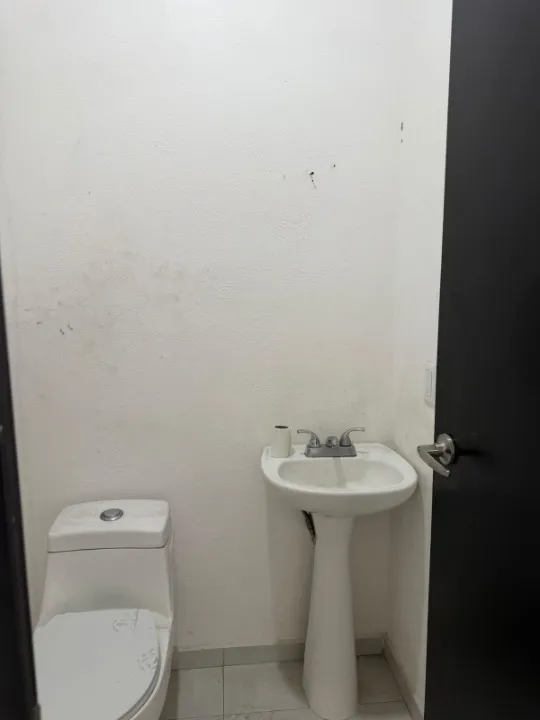 Foto 9 de Local Comercial en renta en Avenida Cristobal Colon, Nueva España, Guadalajara