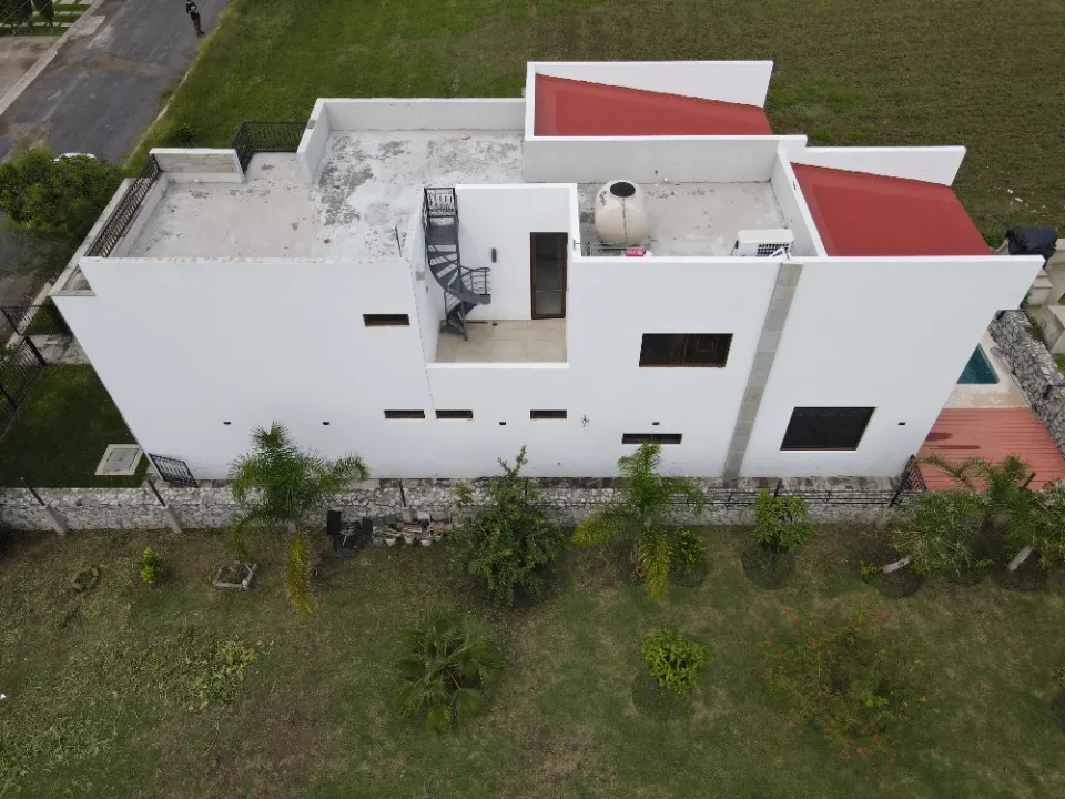 Foto 3 de Casa en venta  5 habitaciones con Alberca, Fraccionamiento Tres Reyes, Tlajomulco de Zúñiga