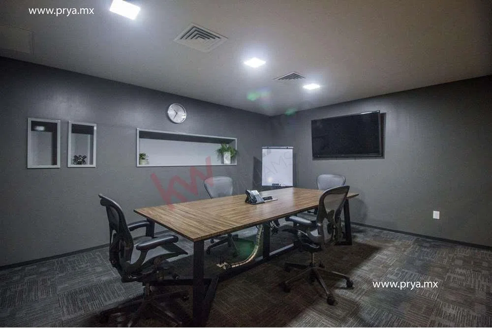 Foto 6 de Oficina en renta en Jardines de los Arcos, Guadalajara