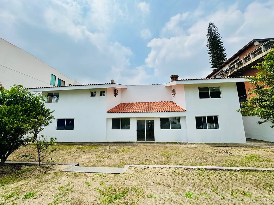 Foto 3 de Exclusiva residencia con vista panoramica de Zapopan