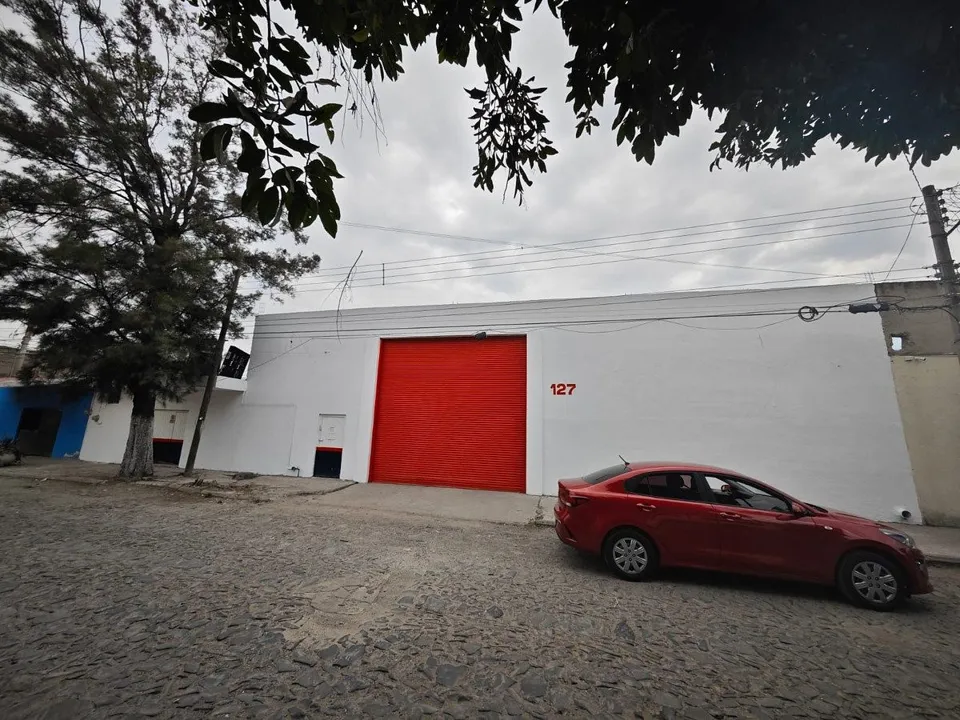 Bodega en Renta Semi Techada en El Mante, Zapopan, Jalisco.