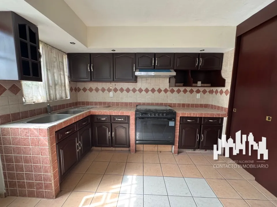 Foto 4 de Casa en venta en Paseo Rey Juan Carlos I, Colinas del Rey, Zapopan