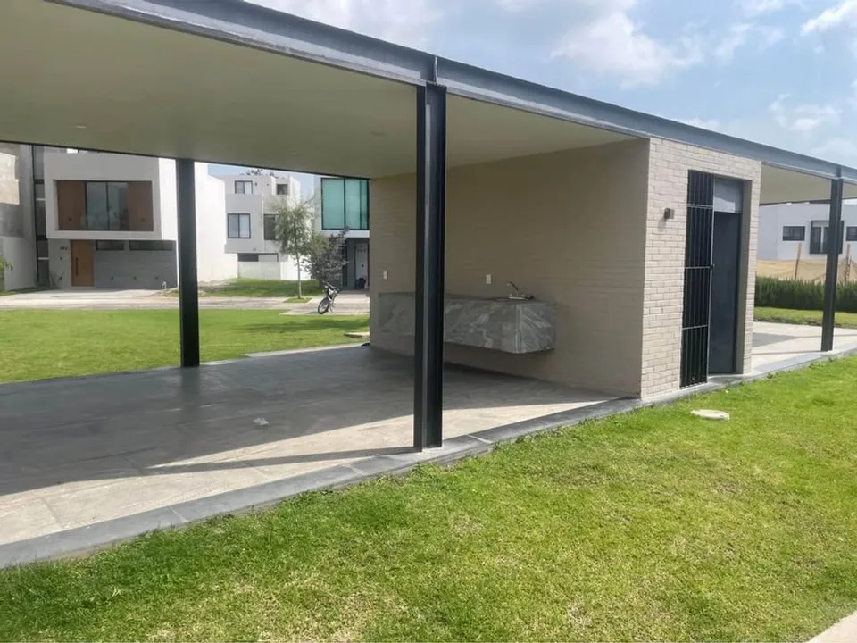 Foto 4 de Terreno en venta en Solares Residencial