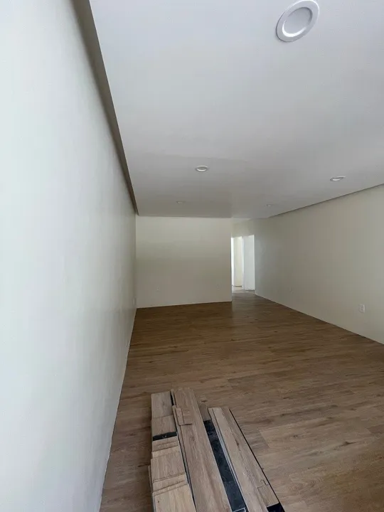 Foto 2 de CASA REMODELADA EN VENTA EN BUGAMBILIAS