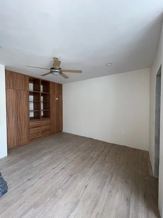 Foto 6 de CASA REMODELADA EN VENTA EN BUGAMBILIAS