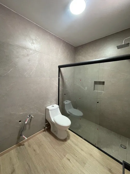 Foto 7 de CASA REMODELADA EN VENTA EN BUGAMBILIAS