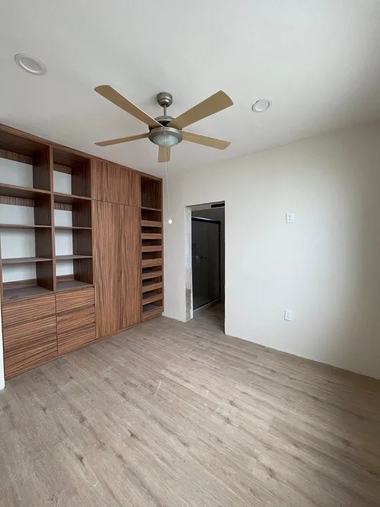 Foto 8 de CASA REMODELADA EN VENTA EN BUGAMBILIAS