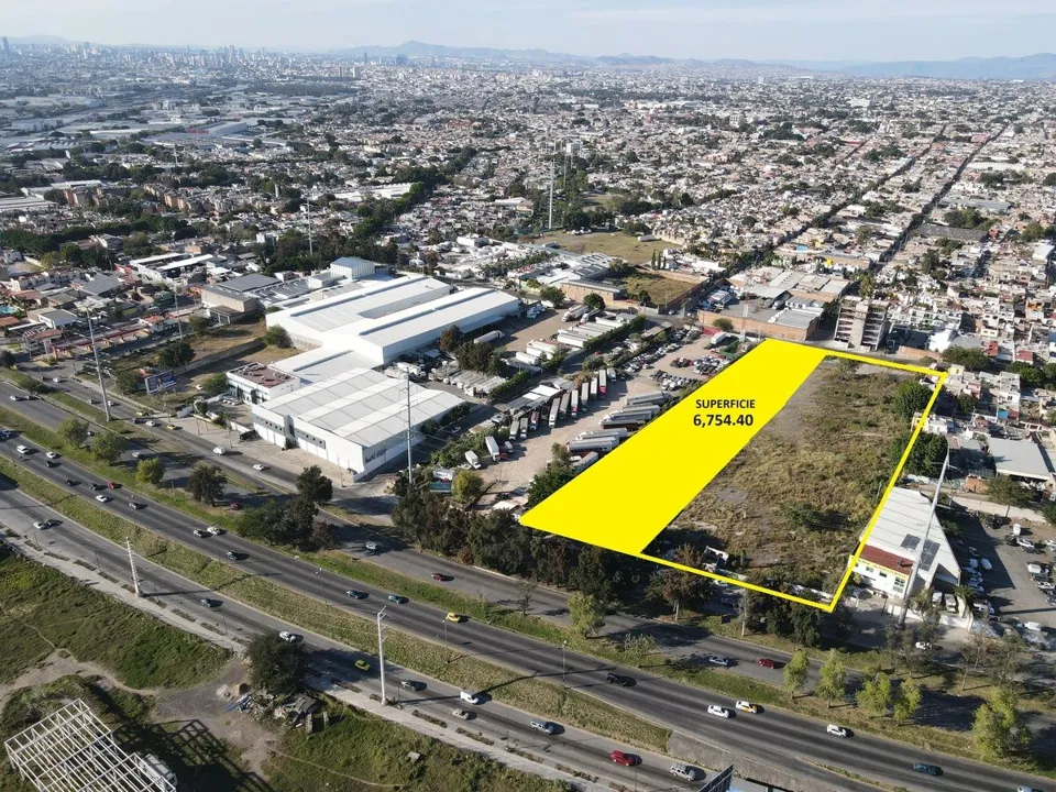 Foto 2 de Terreno en Venta, A 1 minuto de la Expo Ganadera, En El Alamo, Guadalajara