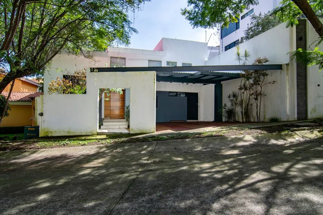 Casa en Venta Bugambilias Segunda Sección