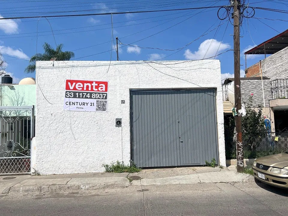 Se Vende Terreno en Guadalajara - Jardines de los Historiadores - 172 m2
