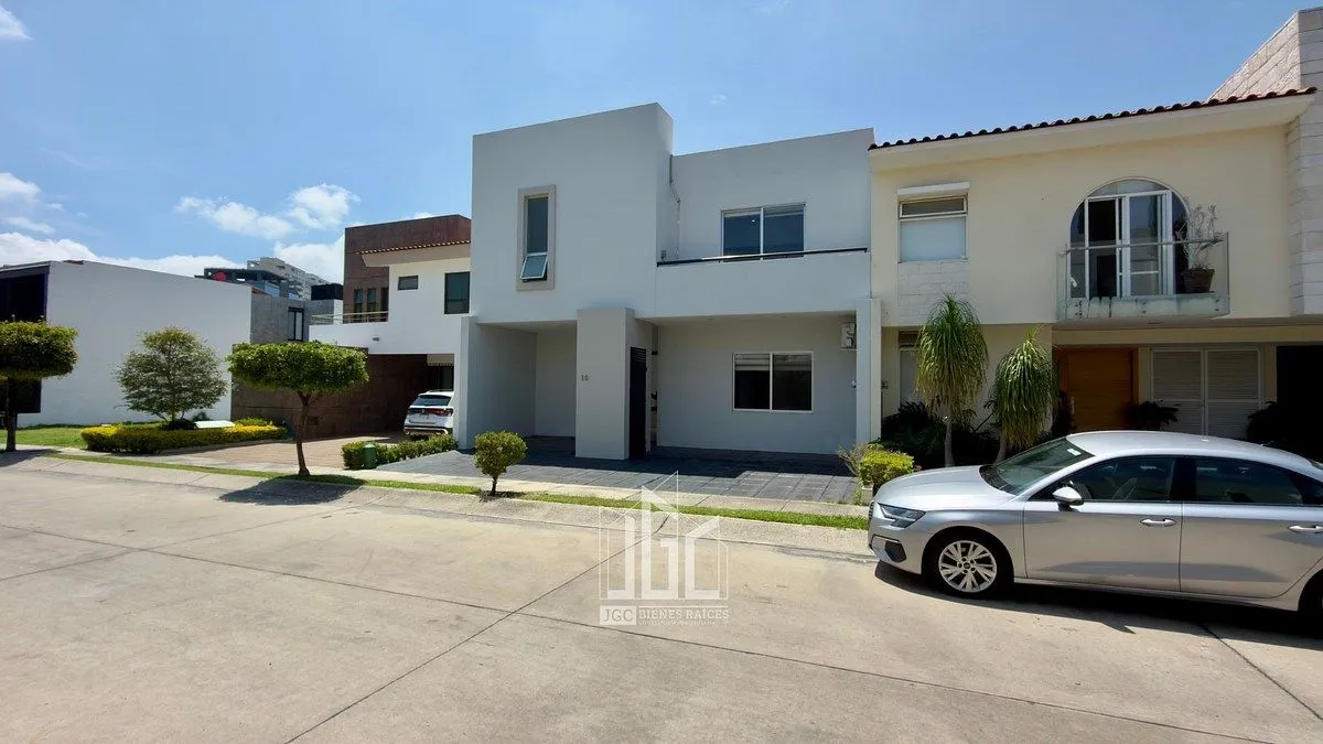 Foto 2 de CASA EN VENTA EN PUERTA DEL VALLE – ZAPOPAN