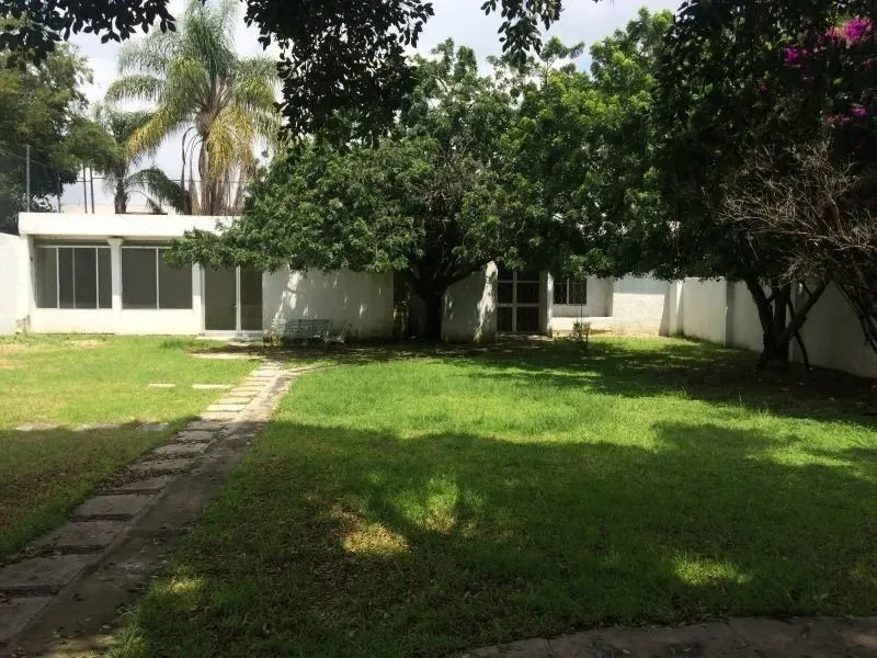 Foto 4 de Casa en Venta sobre Pablo Neruda a Precio de Terreno