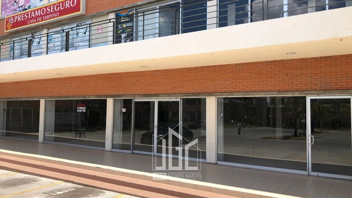 Foto 2 de LOCALES EN VENTA EN "PLAZA SANTIAGO" EN TONALA