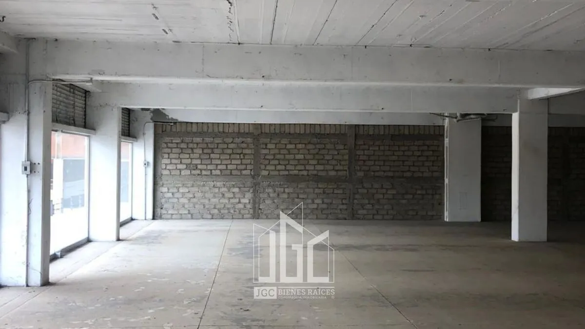 Foto 4 de LOCALES EN VENTA EN "PLAZA SANTIAGO" EN TONALA