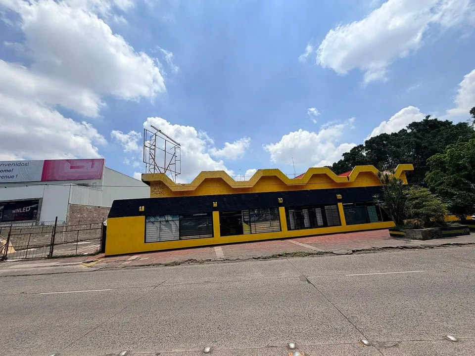 Foto 3 de EN VENTA! TERRENO COMERCIAL EN CALZ. LÁZARO CÁRDENAS