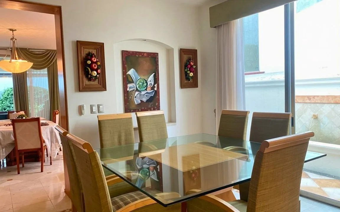 Foto 7 de Residencia de Lujo en Venta en Paseo San Carlos, Valle Real, Zapopan