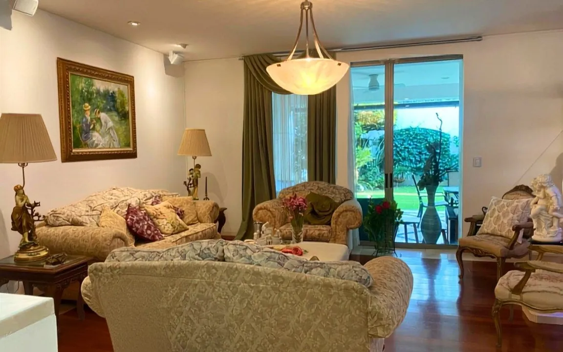Foto 9 de Residencia de Lujo en Venta en Paseo San Carlos, Valle Real, Zapopan