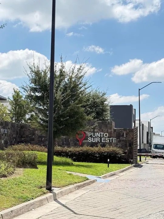 TERRENO EN VENTA EN PUNTO SUR ESTE $3’490,000.00 pesos
