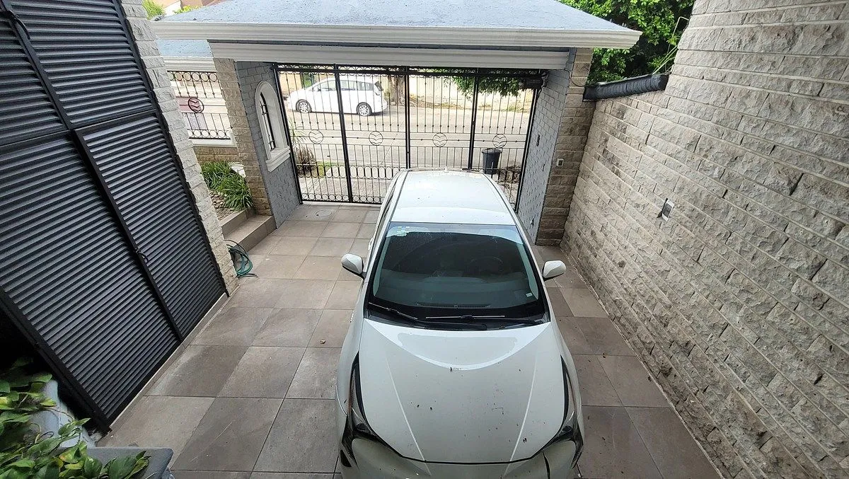 Foto 7 de Casa en Venta en Bugambilias | 4 Recámaras, Jardín y Terraza