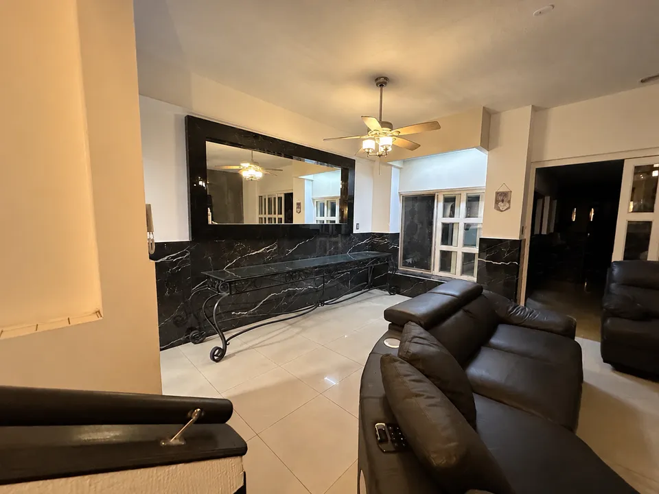 Foto 3 de Casa en Venta en Lomas de Oblatos, Guadalajara
