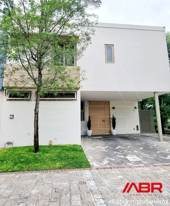 Foto 2 de 🏡✨ CASA EN VENTA A UN  COSTADO DEL PARQUE CENTRAL| CONDOMINIO LOS CASTAÑOS ✨🏡