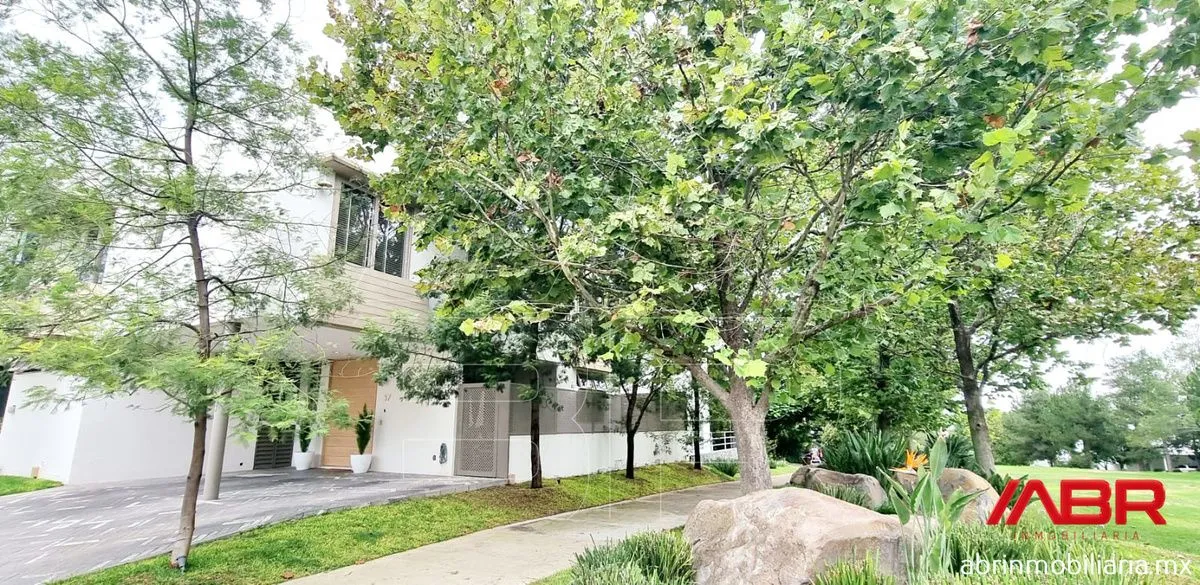 Foto 5 de 🏡✨ CASA EN VENTA A UN  COSTADO DEL PARQUE CENTRAL| CONDOMINIO LOS CASTAÑOS ✨🏡