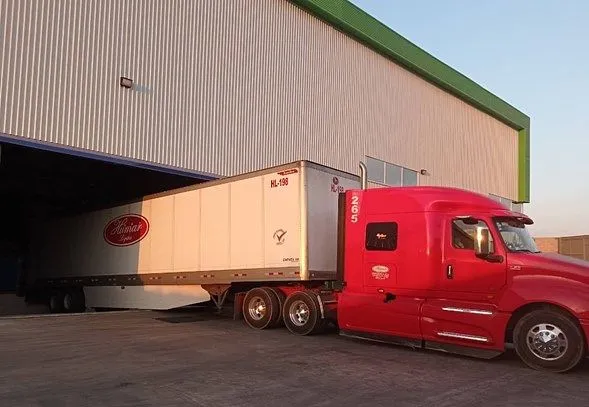 Foto 3 de NAVE INDUSTRIAL EN RENTA 4,000 mt 2 TECHADOS LA VENTA DEL ASTILLERO