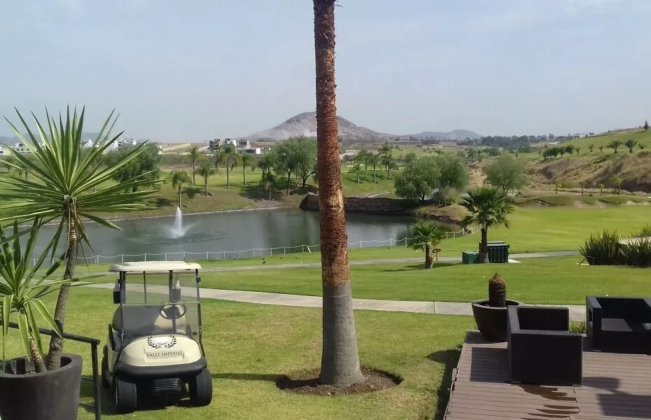 Foto 8 de Casa en venta en Valle imperial en Zapopan
