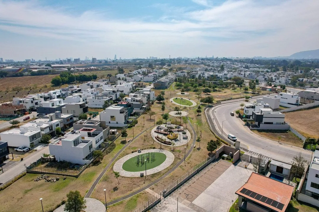 Foto 2 de Terreno en venta en Parques Vallarta | Circuito interior | Zona Real – Zapopan
