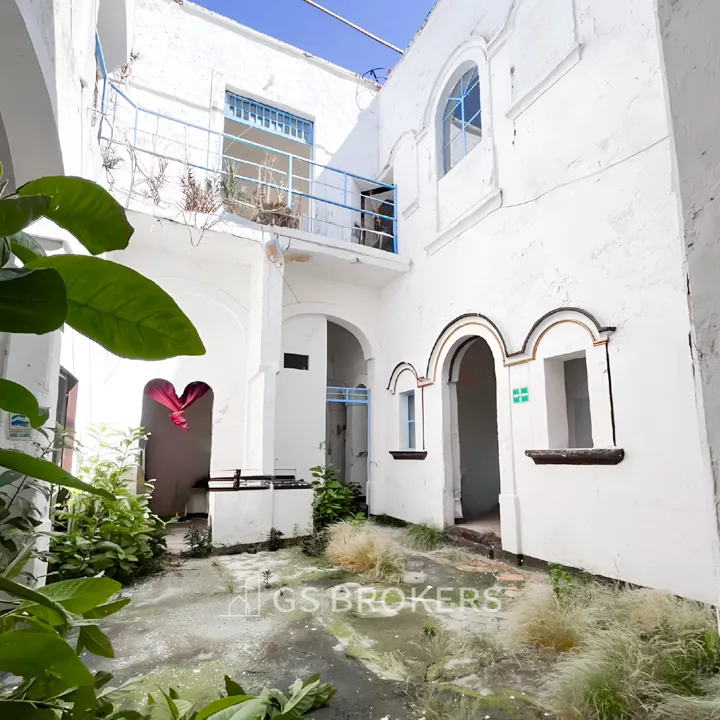 Foto 2 de Increible propiedad con potencial para Airbnb