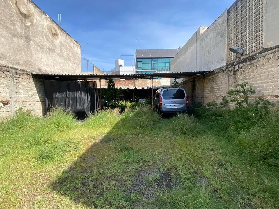 Foto 4 de Terreno Plano en Venta en Ciudad de los Niños, Zapopan | 300 m²