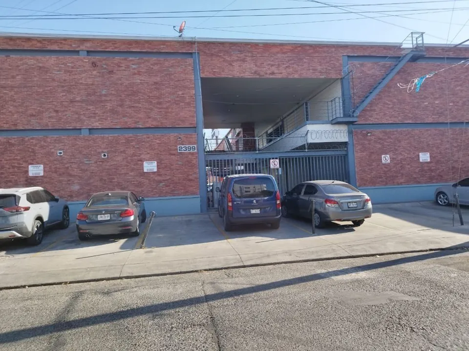 Plaza Comercial en Venta sobre Av. Lázaro Cárdenas | Frente a Mercado de Abastos