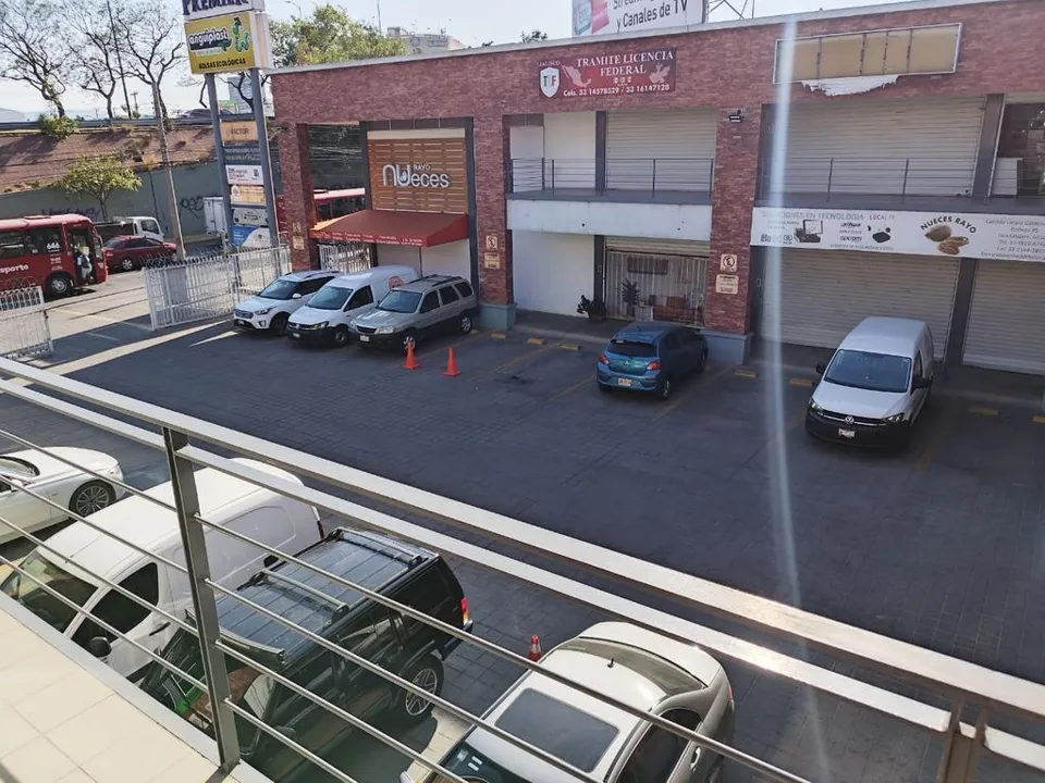 Foto 8 de Plaza Comercial en Venta sobre Av. Lázaro Cárdenas | Frente a Mercado de Abastos