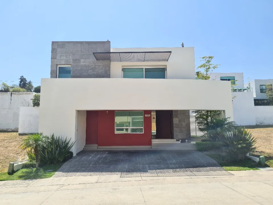 Casa en venta en Avenida Universidad, Puerta del Bosque , Zapopan