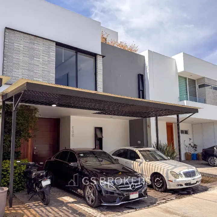 Foto 2 de Casa en venta en Paseo del Amanecer, Solares Residencial, Zapopan
