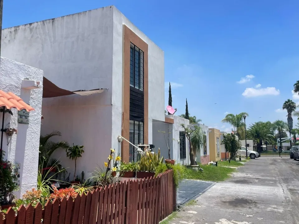 Foto 2 de Casa en Venta fracc Real del Sol Tlajomulco ¡De lujo! SOLO CONTADO