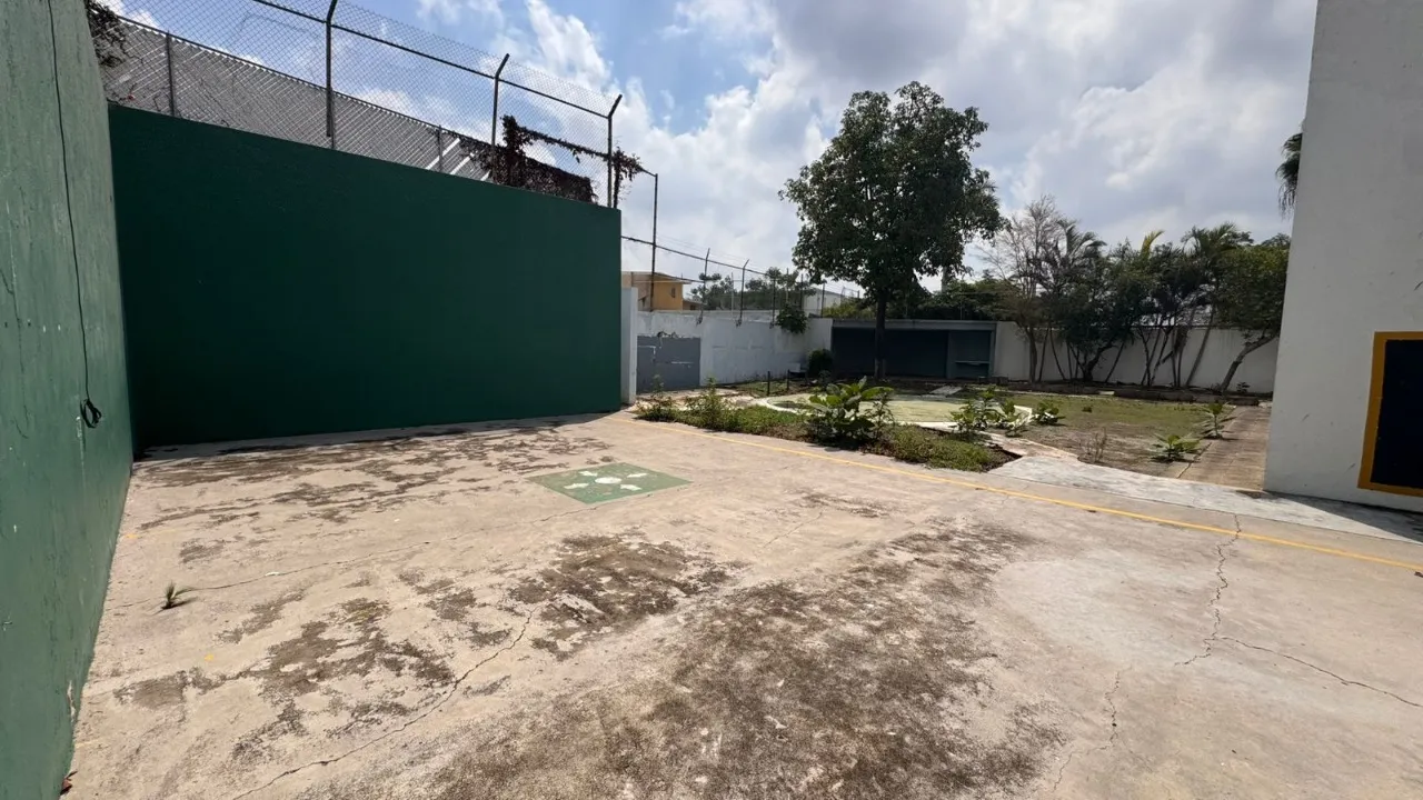 Foto 5 de Terreno en venta en Calzada Lázaro Cárdenas, Jardines del Bosque, Guadalajara