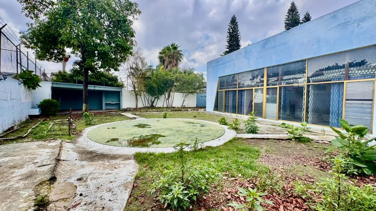 Foto 9 de Terreno en venta en Calzada Lázaro Cárdenas, Jardines del Bosque, Guadalajara