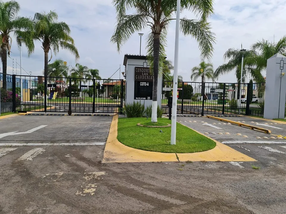 Terreno en Venta en Fraccionamiento Valle de las Flores en Tlajomulco de Zuñiga