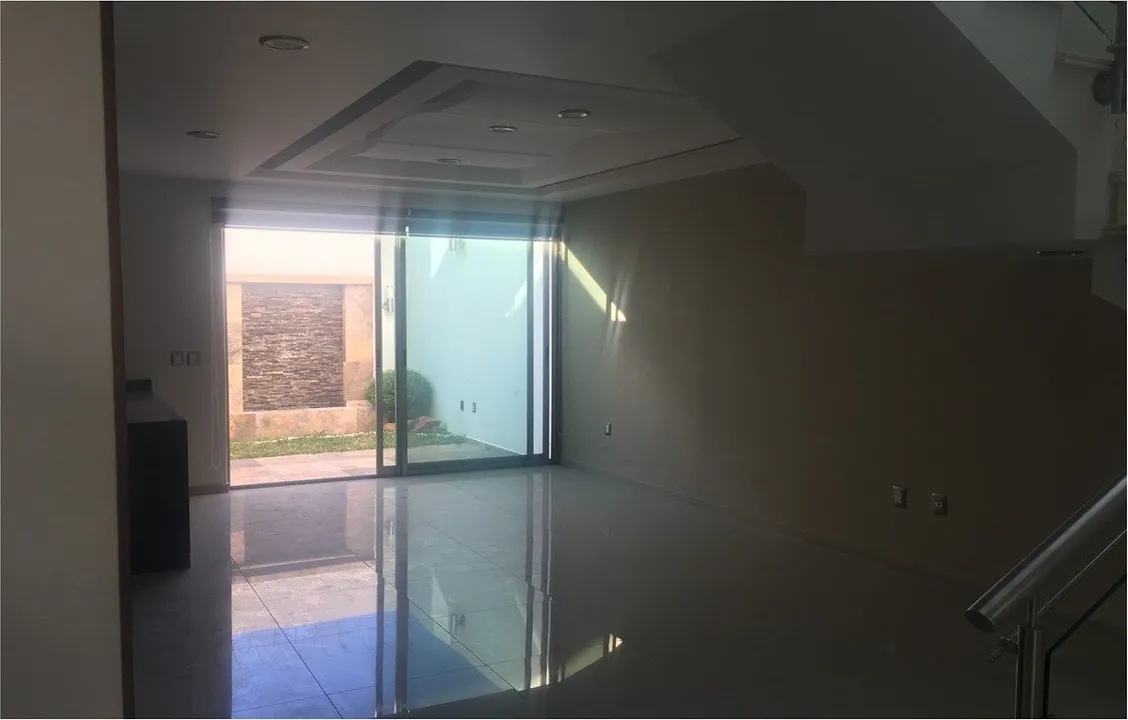 Foto 4 de CASA EN RENTA EN LA CIMA