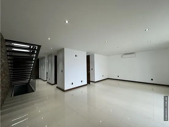 Foto 8 de Casa con sótano y roof top en Argenta Residencial, Zapopan