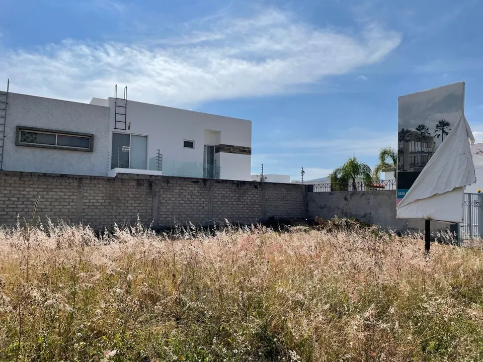 Foto 2 de Venta Terreno en esquina, Casa Fuerte, Tlajomulco de Zuñiga