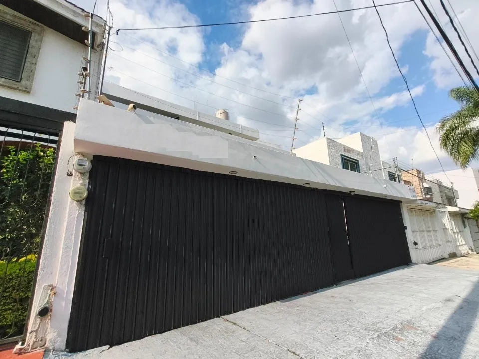 Casa en venta en Otranto, Italia Providencia, Guadalajara