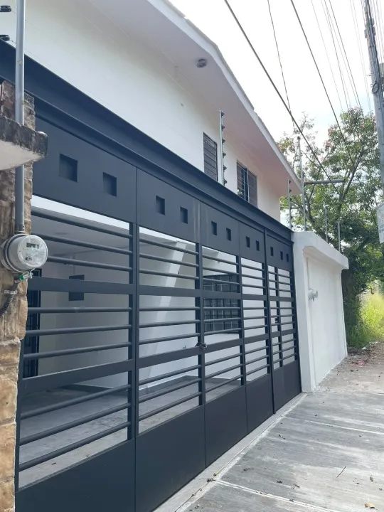 Foto 2 de Casa en renta en Avenida Inglaterra No. 2839 P.B., Jardines del Bosque, Guadalajara