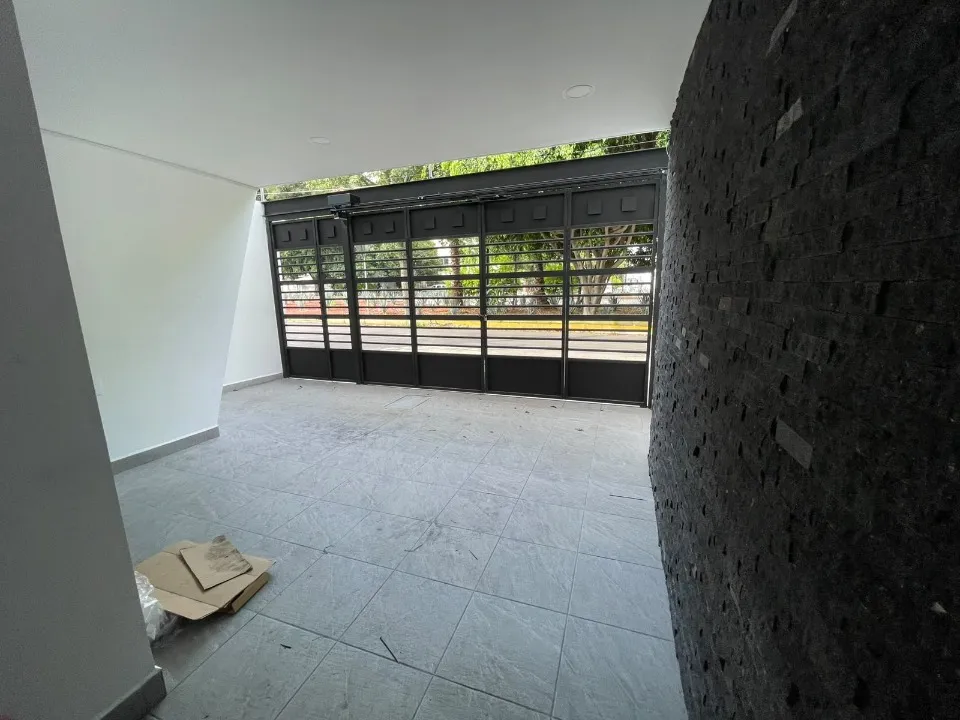 Foto 3 de Casa en renta en Avenida Inglaterra No. 2839 P.B., Jardines del Bosque, Guadalajara